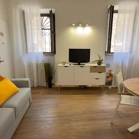 Giardino Giusti Residenza San Nazzaro Lejlighed